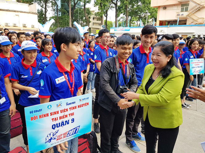 10.000 tình nguyện viên tham gia tiếp sức mùa thi