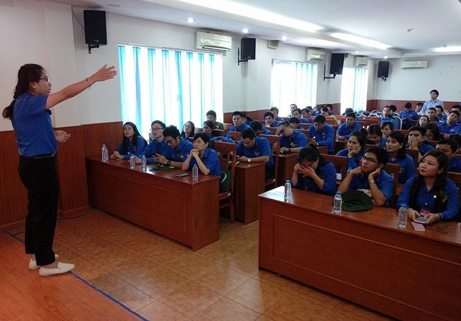 Ngày bận rộn của 336 Thanh niên tiên tiến làm theo lời Bác tại TPHCM - ảnh 18