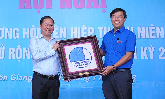 Anh Lê Quốc Phong giữ chức Chủ tịch T.Ư Hội LHTN Việt Nam - ảnh 9