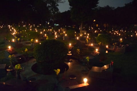 TP.HCM tổ chức lễ thắp nến tri ân các anh hùng liệt sĩ - ảnh 5