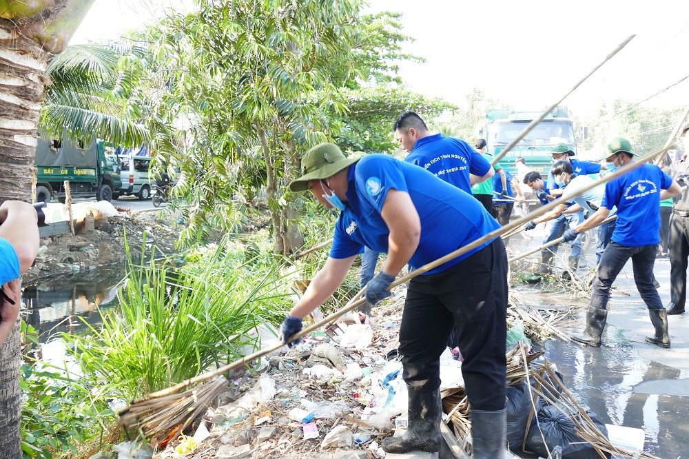 Sôi nổi hoạt động Ngày Chủ nhật xanh