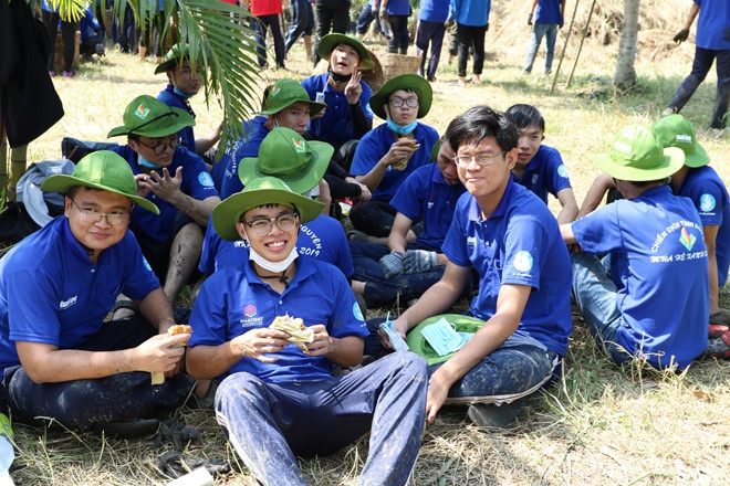 Vì sao hoạt động tình nguyện hè thu hút bạn trẻ? - ảnh 4