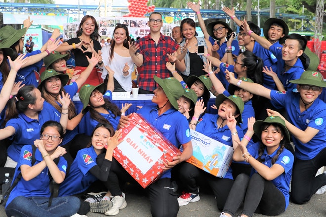 Tình nguyện làm nhiều việc ý nghĩa cho cộng đồng - ảnh 7