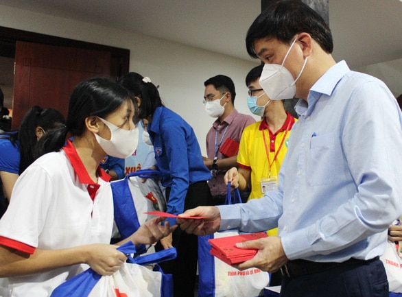 1.500 trẻ khó khăn TP.HCM cùng vui với ‘Tổ ấm ngày xuân’ - Ảnh 1. 1.500 trẻ khó khăn TP.HCM cùng vui với ‘Tổ ấm ngày xuân’ - Ảnh 1.