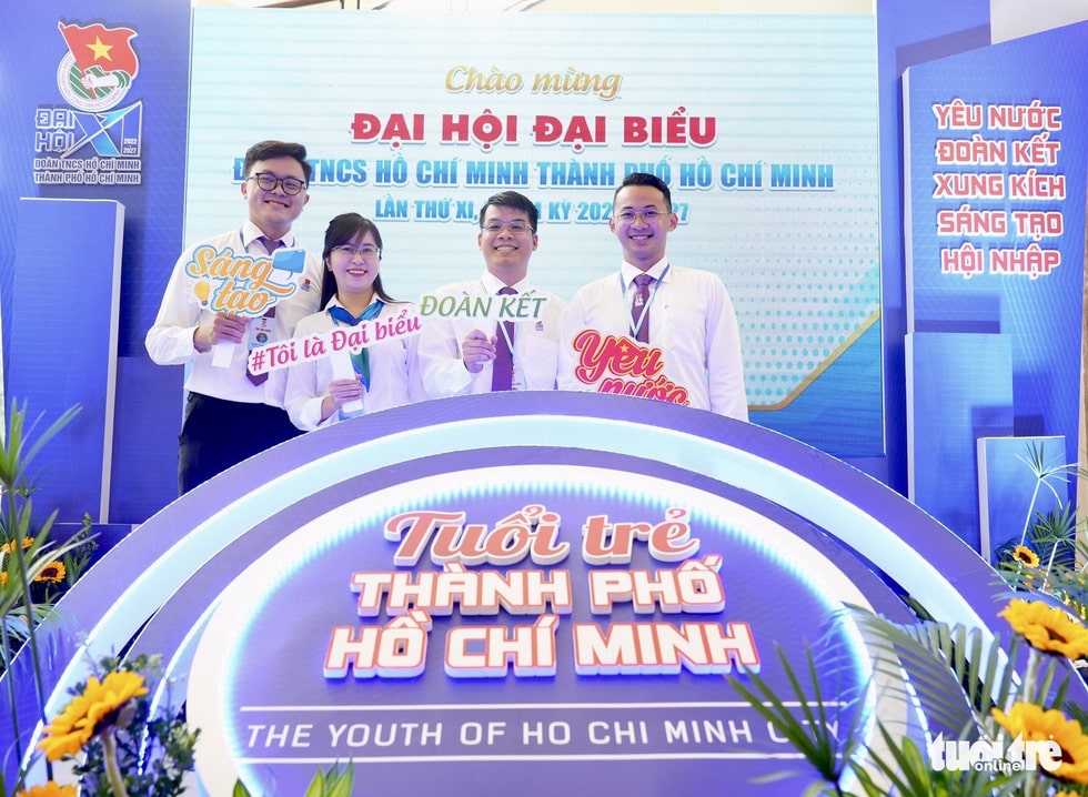 1.000 bạn trẻ TP.HCM dự diễn đàn Khát vọng thanh niên thành phố Bác - Ảnh 9. 1.000 bạn trẻ TP.HCM dự diễn đàn Khát vọng thanh niên thành phố Bác - Ảnh 9.